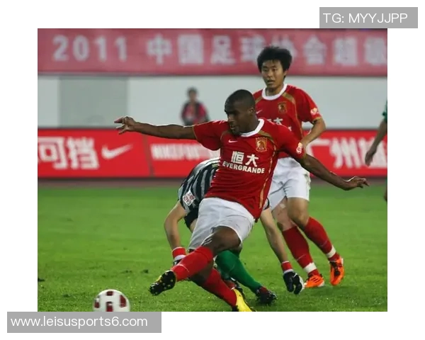 2019年国安与恒大激战回顾球迷心中的经典对决与精彩瞬间